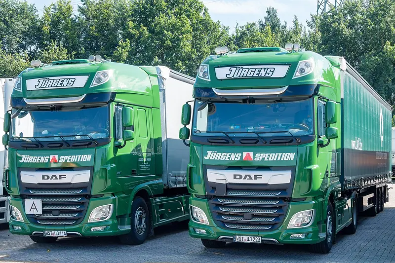 DAF XF 480, ciągniki siodłowe, widok z przodu i z boku